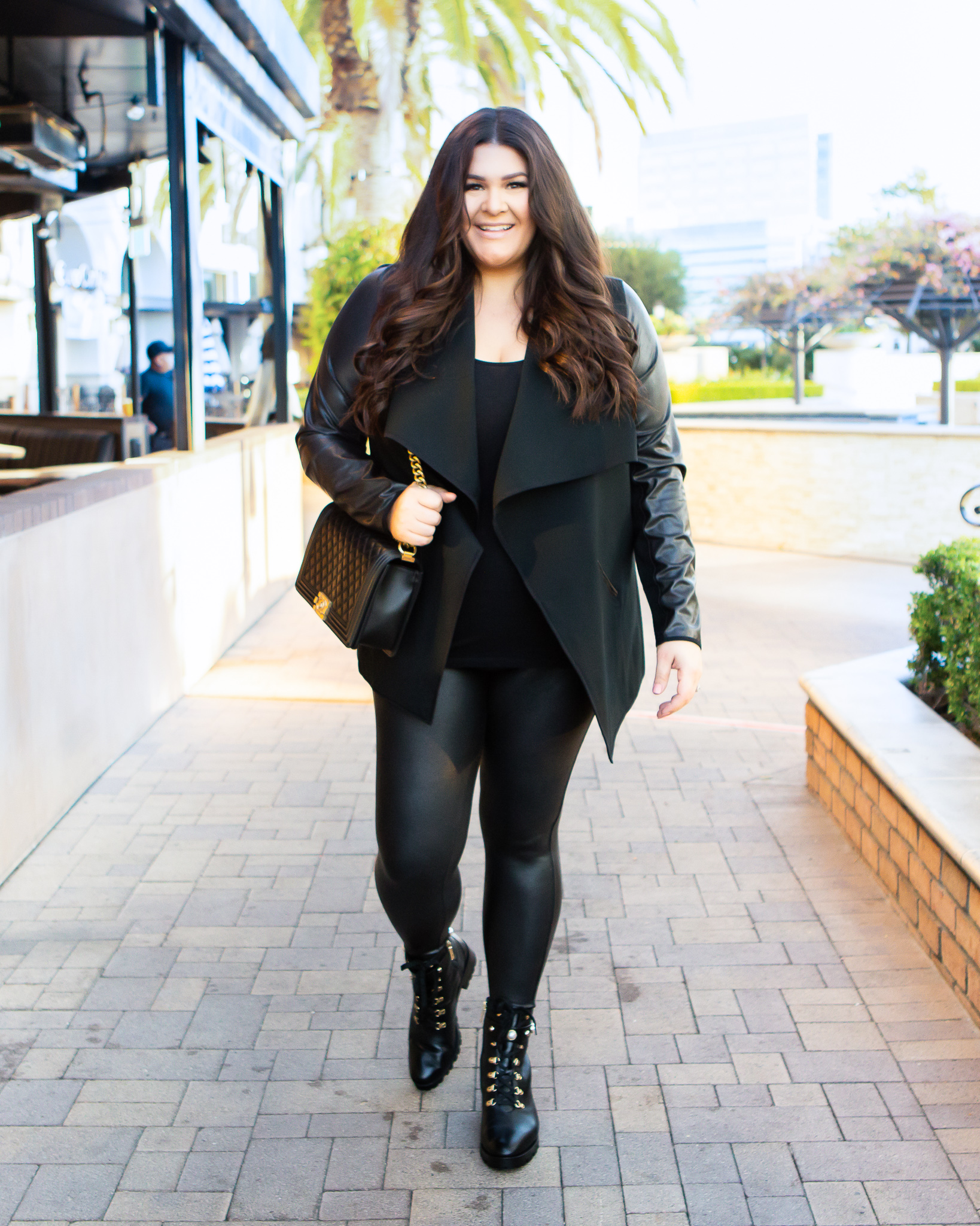 How To Style Spanx Leggings - Curves To Contour