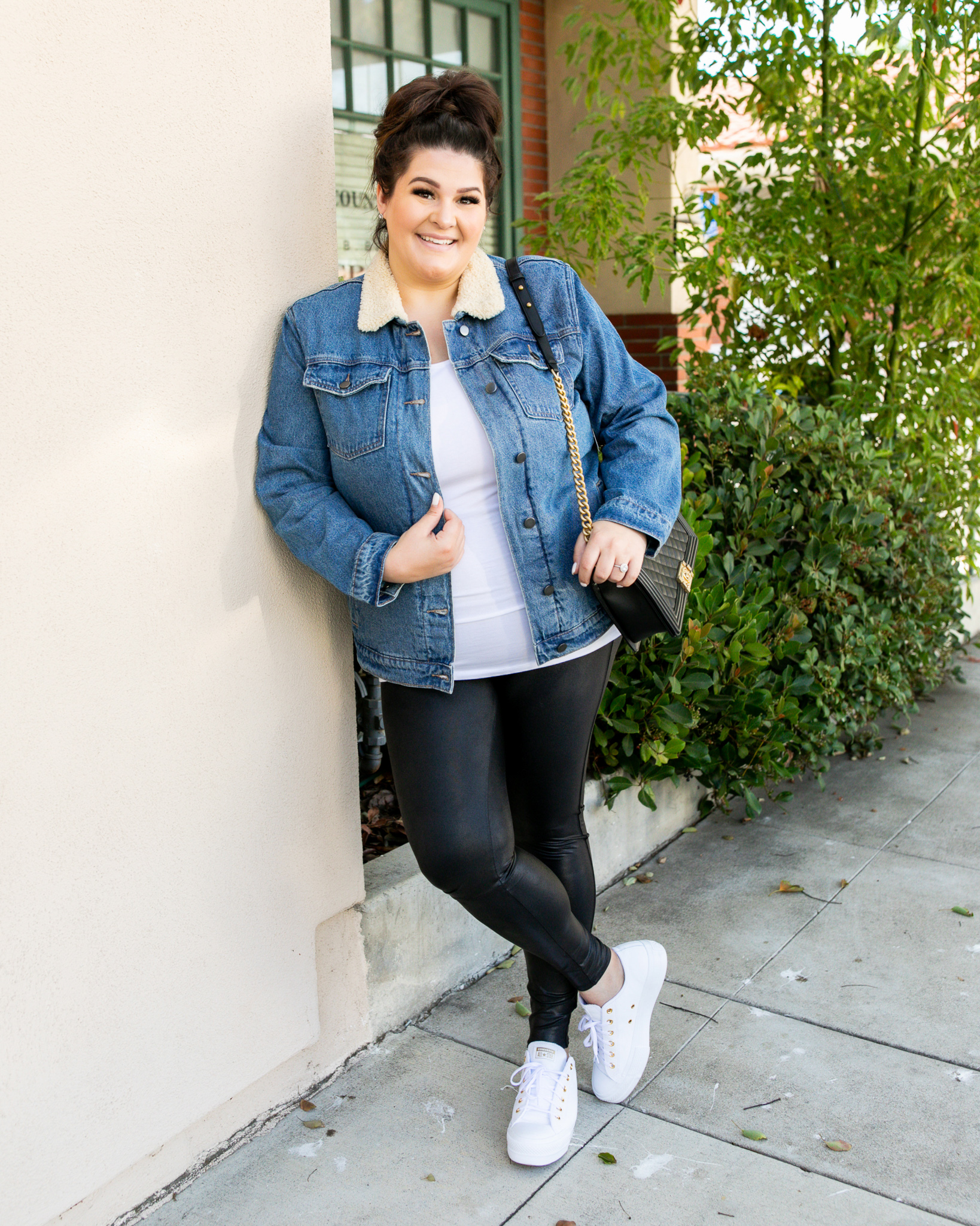 5 Ways to Style Faux Leather Leggings - Curves To Contour