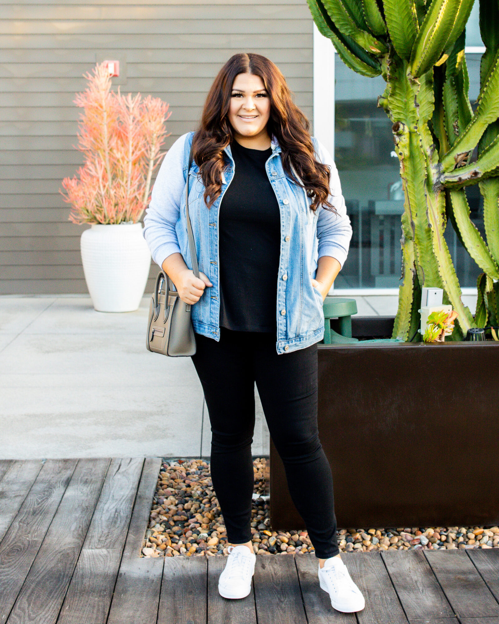 How to Style a Denim Jacket - Curves To Contour